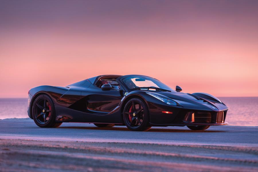  Ferrari LaFerrari Aperta 2016 года  (NA) (фото 8 из 25)